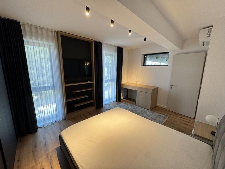 Apartament cu 4 camere semidecomandat în Iancu Nicolae