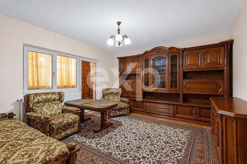 Apartament cu 3 camere decomandat în Buziaș