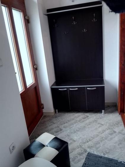 Apartament cu 3 camere semidecomandat în Take Ionescu