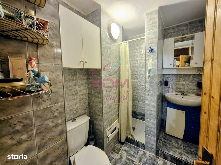 Apartament cu 4 camere decomandat în Central