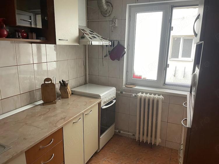 Apartament cu 3 camere decomandat în Doamna Ghica