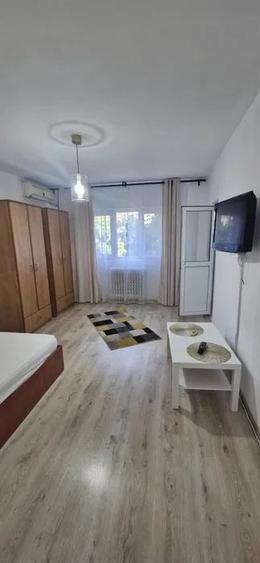 Garsonieră decomandată în Drumul Taberei