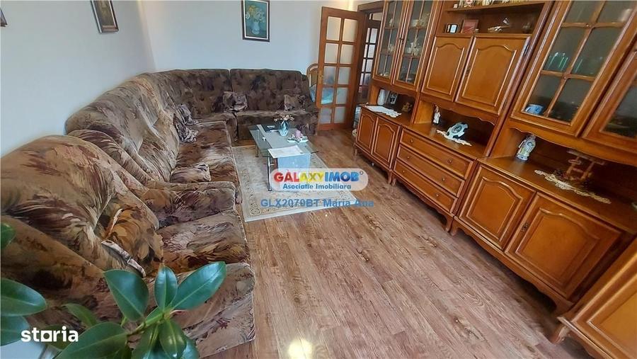 Apartament cu 4 camere decomandat în Central