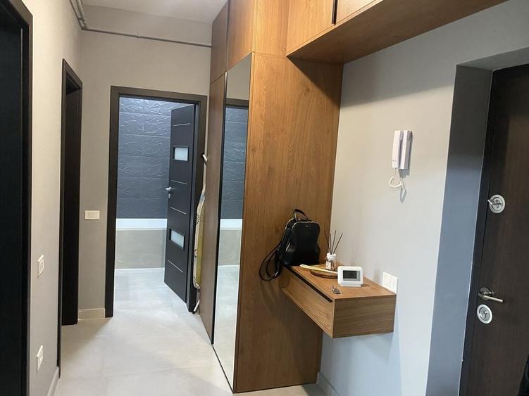 Apartament cu 2 camere decomandat în Metalurgiei