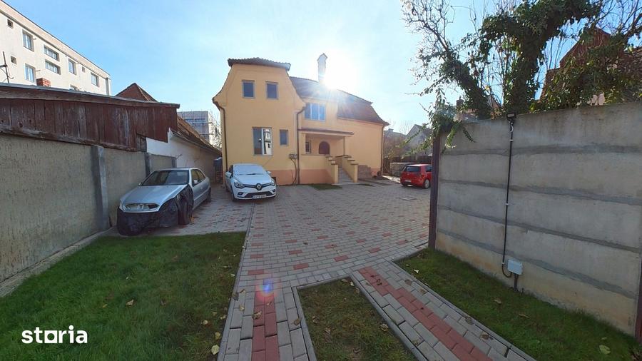 Vila tip Duplex in centrul istoric Brasov, cu 70% din terenul de 900mp - 20