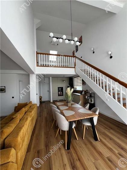 Penthouse cu 3 camere decomandat, mobilat în Aeroport