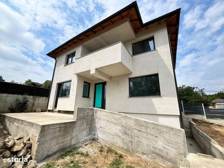 Casă cu 4 camere în Central