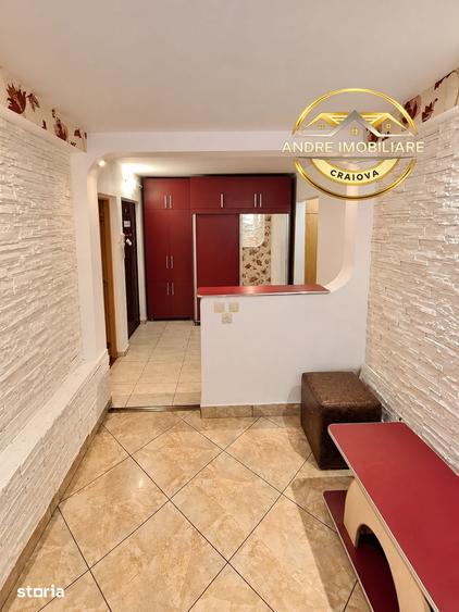 Apartament cu 2 camere decomandat în Calea București