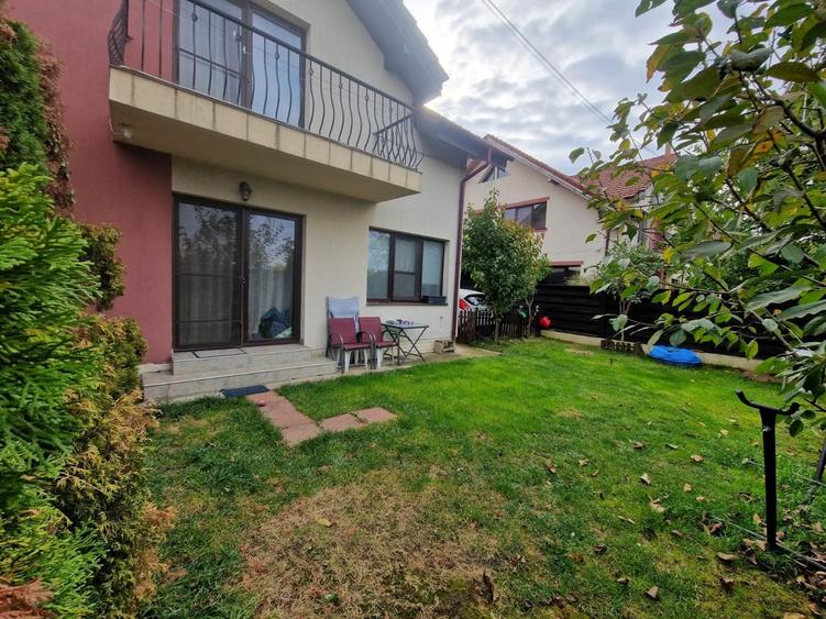 Duplex cu 5 camere cu Canalizare în Florești