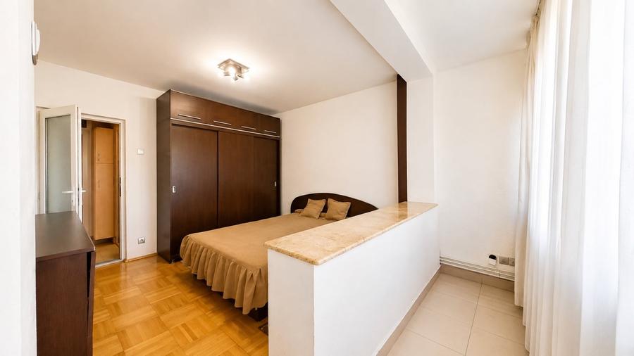 Apartament cu 2 camere decomandat, mobilat în Podgoria