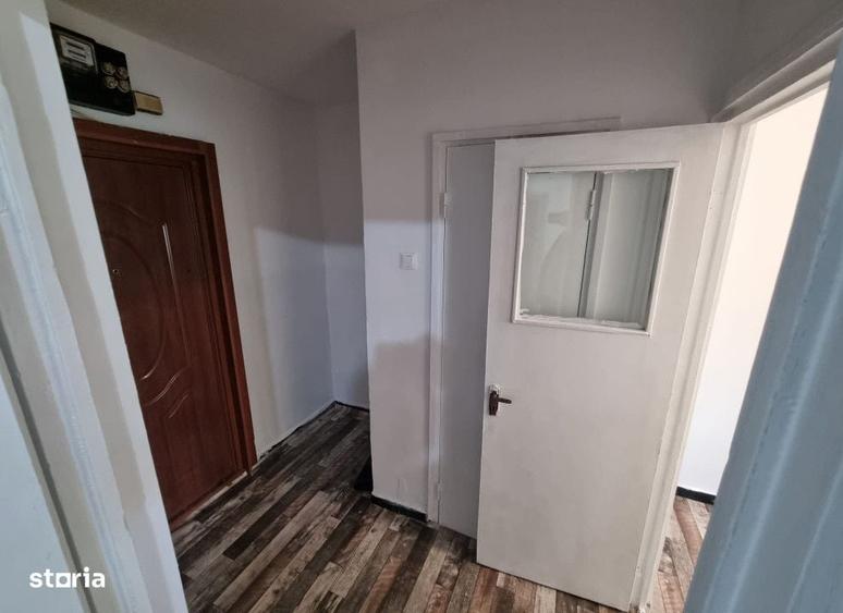 Apartament cu 2 camere semidecomandat în Tătărași