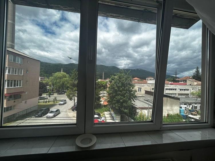 Apartament cu 2 camere decomandat în Ultracentral