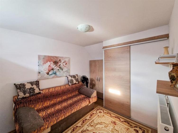 Casă cu 2 camere cu Teren 130 Mp în Cantemir