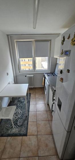 Apartament cu 2 camere semidecomandat, mobilat în Colentina