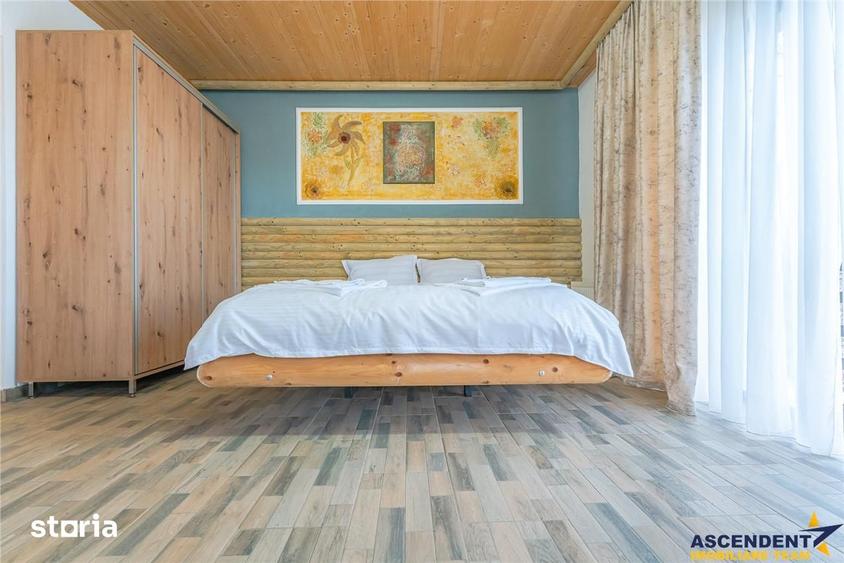 Casă cu 8 camere cu Teren 1100 Mp în Sohodol