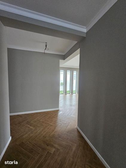 Casă cu 4 camere cu Teren 440 Mp în Central
