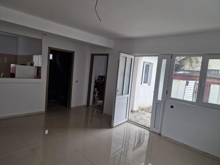 Agenție imobiliară vindem casă la sol în Năvodari - 3