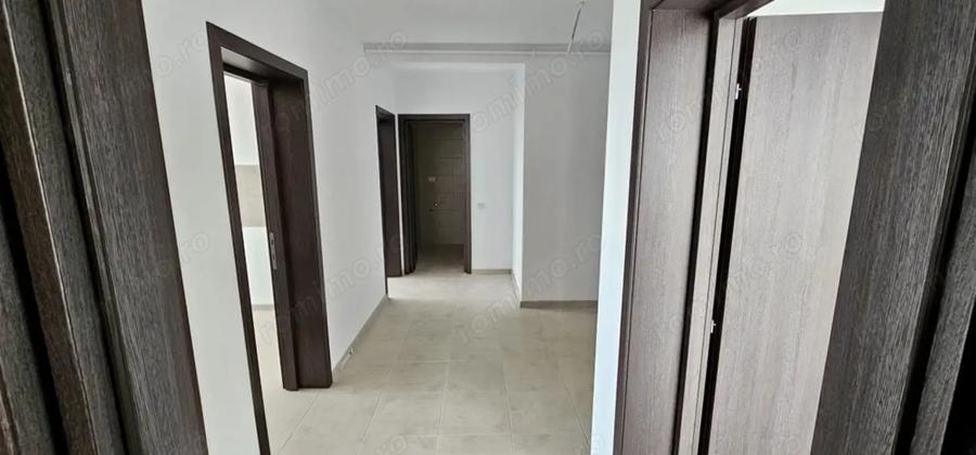Apartament cu 3 camere decomandat în Sânpetru