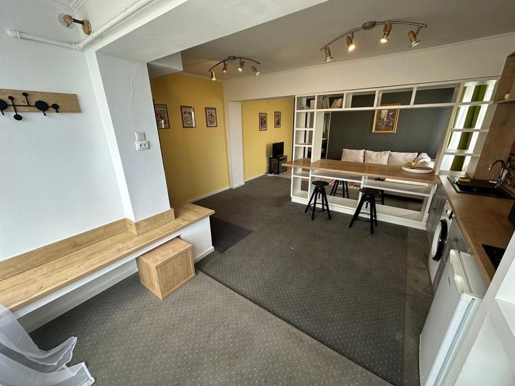 Apartament cu 2 camere semidecomandat în Ultracentral