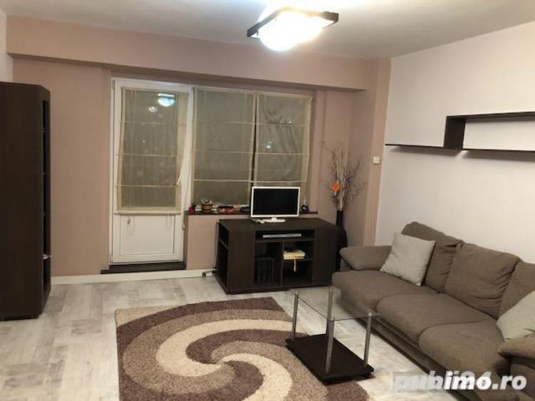 Apartament cu 2 camere decomandat în Sala Palatului