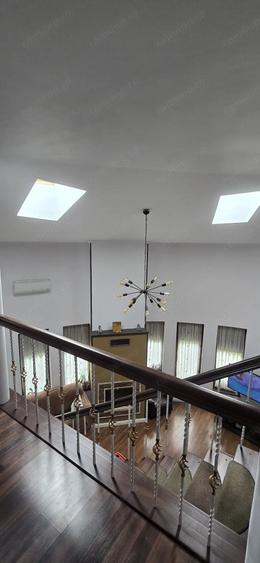 Casă cu 5 camere cu Teren 600 Mp în Central