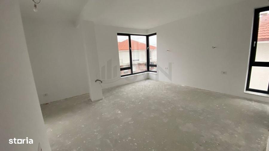 Casă cu 5 camere cu Teren 370 Mp în Mogoșoaia