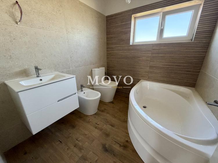 Duplex cu 4 camere cu Canalizare în Moșnița Nouă