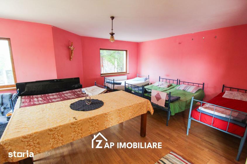 Casă cu 4 camere cu Teren 2000 Mp în Central