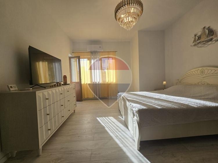 Apartament cu 2 camere decomandat, mobilat în Central