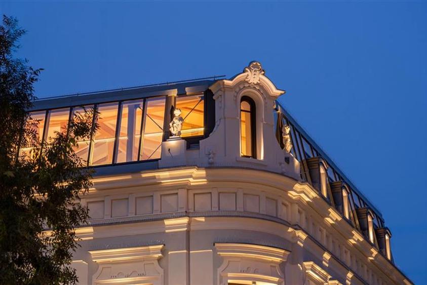 Birou, de 290.32998657227 mp, în Calea Victoriei