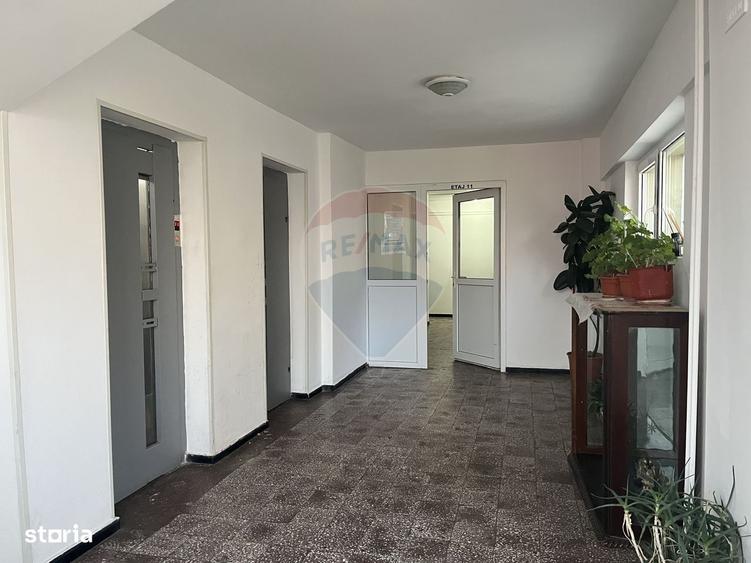 Apartament cu 3 camere decomandat în Fundeni