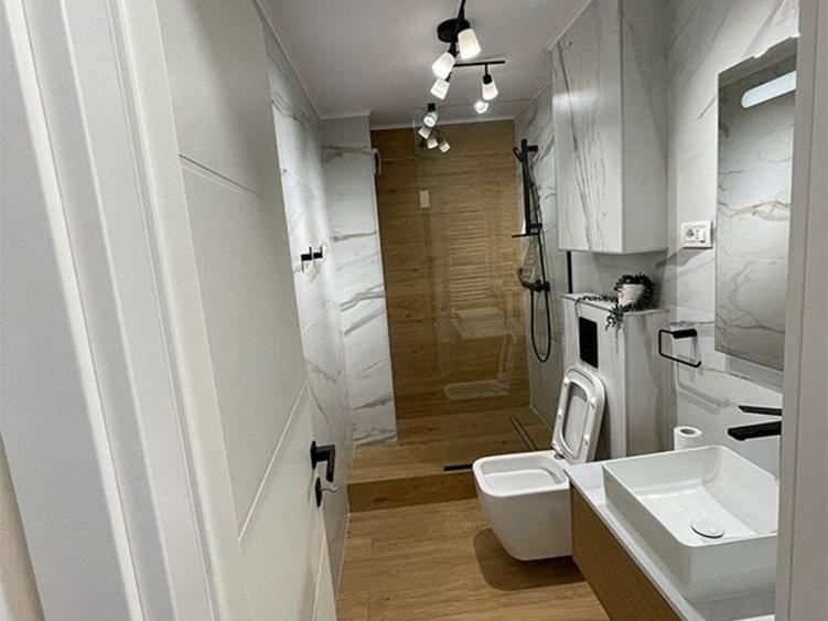 Apartament cu 2 camere decomandat în 13 Septembrie