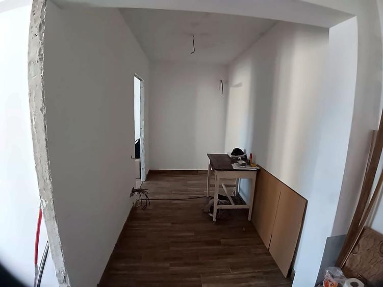 Apartament cu 4 camere decomandat în Pantelimon