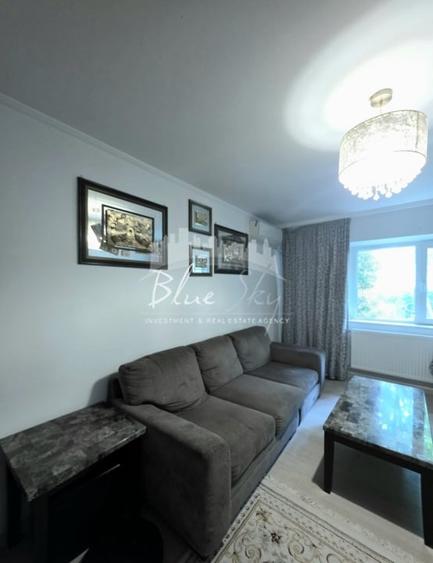 Apartament cu 3 camere semidecomandat, mobilat în Dacia