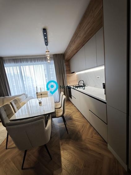 Apartament cu 3 camere semidecomandat, mobilat în Străulești