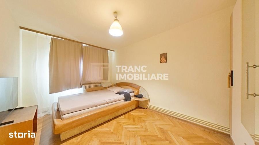Apartament cu 3 camere decomandat, mobilat în Aurel Vlaicu