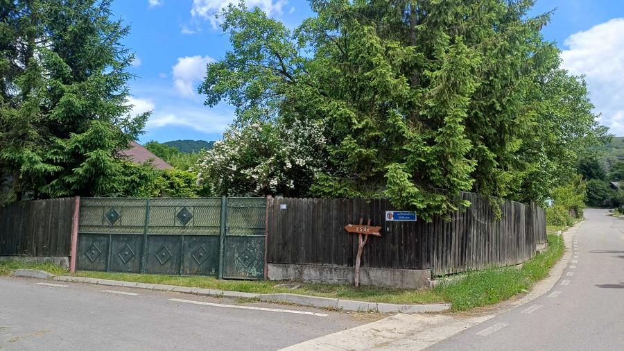 Casă cu 3 camere în Bicfalău