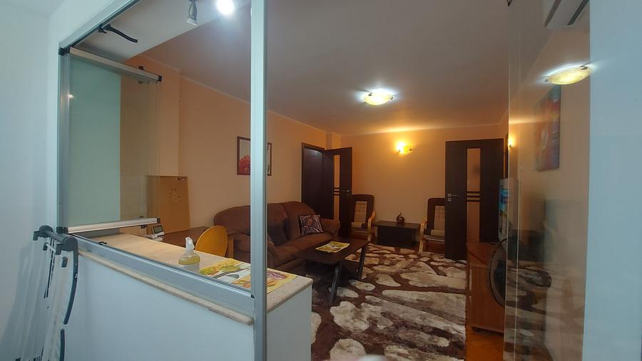 Apartament cu 2 camere semidecomandat în P-ța Unirii