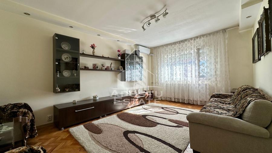 Apartament cu 3 camere decomandat în Soarelui