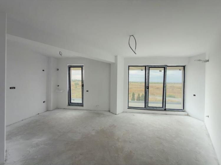 Apartament cu 3 camere decomandat în Tomis Plus