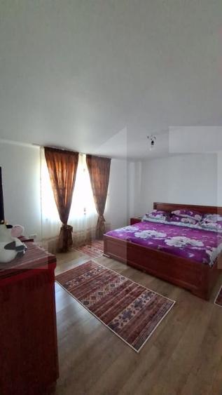 Casă individuală cu 6 camere cu Canalizare în Cezieni