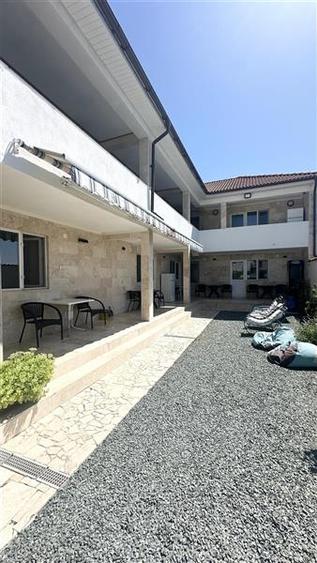 Hotel/Pensiune, de 200 mp, în Exterior Nord