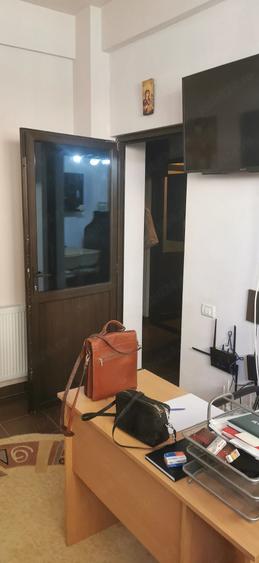 Inchiriez apartament cu o camera, hol, bucatarie, baie - 3