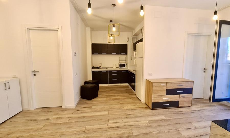 Apartament cu 2 camere semidecomandat, mobilat în Titan