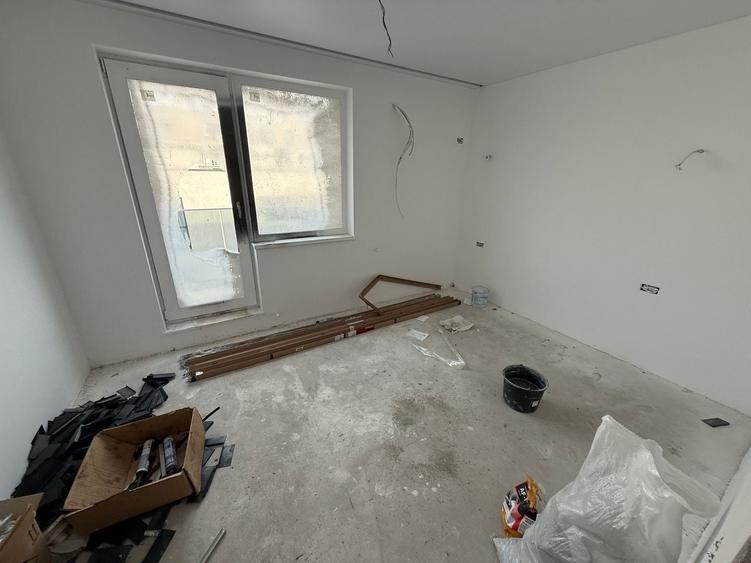 Apartament cu 2 camere decomandat în Tomis Plus