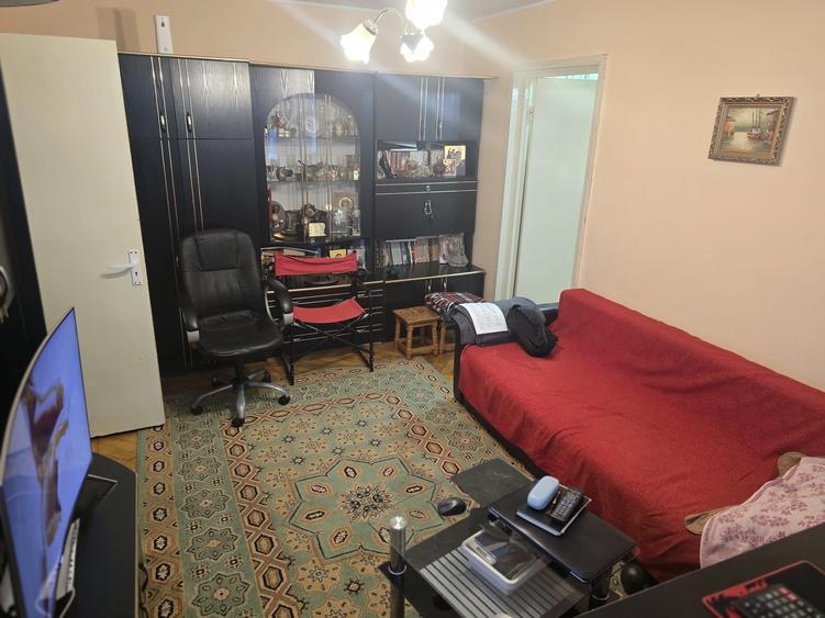 Apartament cu 2 camere semidecomandat în City Park Mall