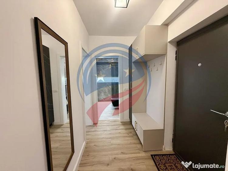 Apartament cu 3 camere semidecomandat în Central