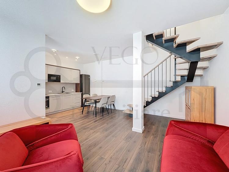 Apartament cu 3 camere semidecomandat, mobilat în Semicentral