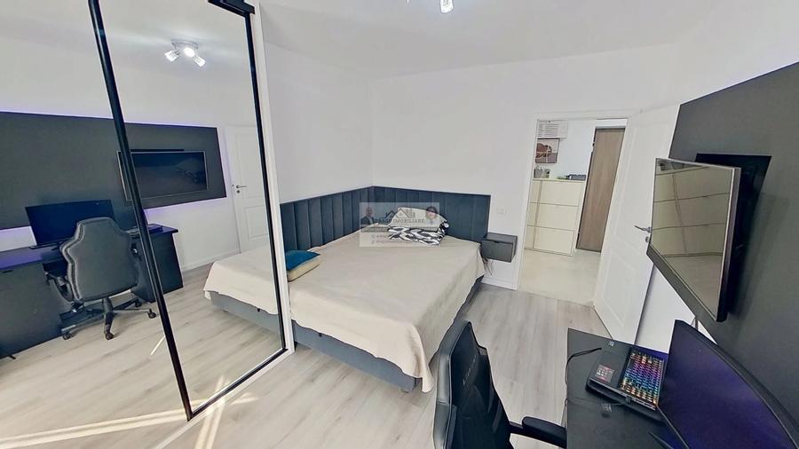 Apartament cu 3 camere decomandat, mobilat în Sud