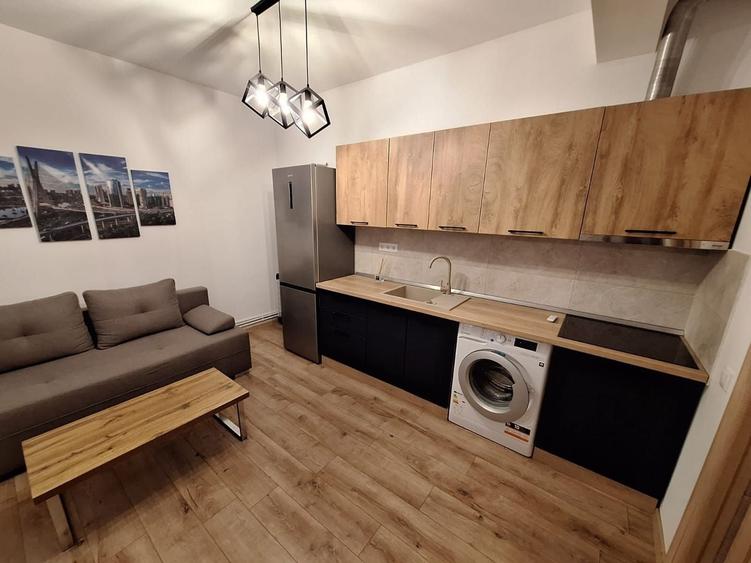 Apartament cu 2 camere semidecomandat, mobilat în Zorilor